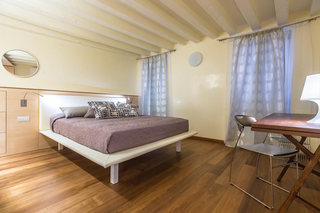 Apartments Moon Or Dama 베니스 외부 사진
